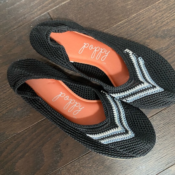 Free People- Poppy flats - Picture 2 of 3